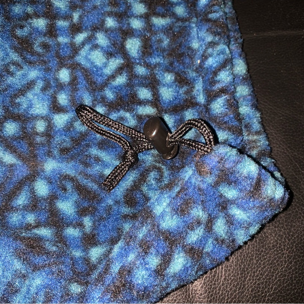 SKI TURTLE FUR HELMET BAG PROTECTION HAS CINCHING TIE PULL FLEECE FOR ANY HELMET - Picture 5 of 6